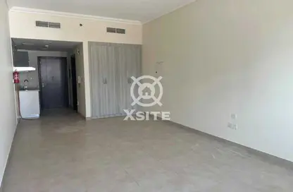 Apartment - Studio - 1 Bathroom for rent in Plaza Residences 2 - Plaza Residences - Jumeirah Village Circle - Dubai